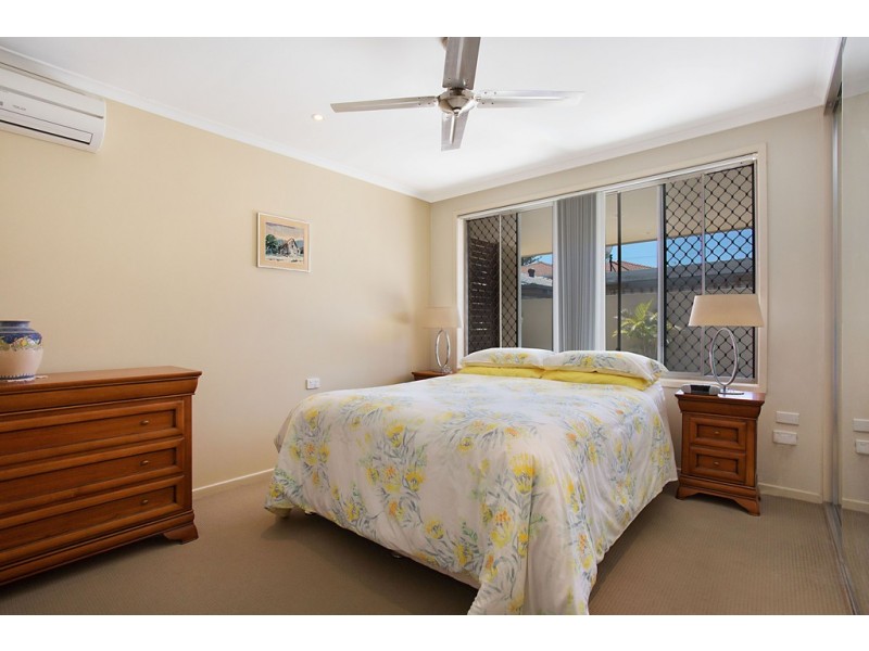 113 Monaco Street, Broadbeach Waters QLD 4218