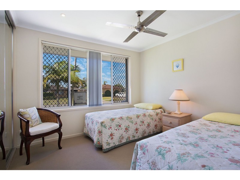 113 Monaco Street, Broadbeach Waters QLD 4218