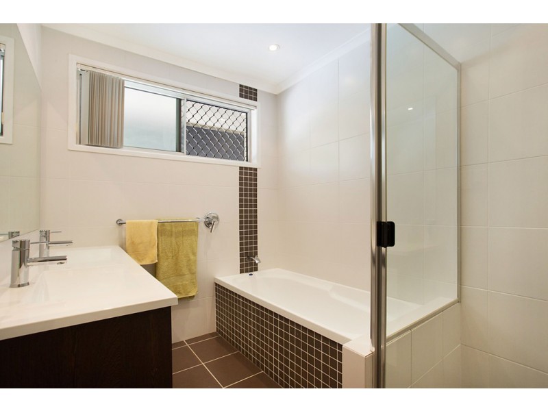 113 Monaco Street, Broadbeach Waters QLD 4218