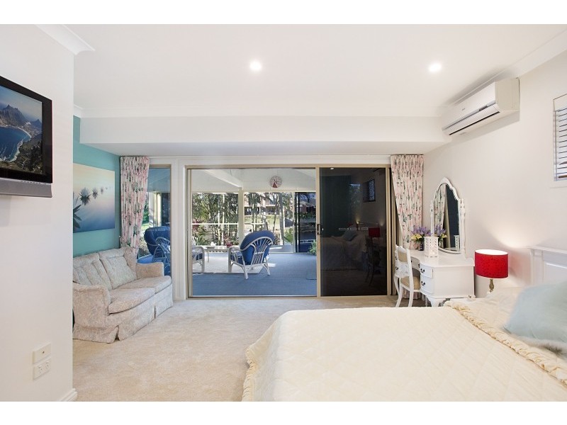 734 Nerang Broadbeach Road, Carrara QLD 4211