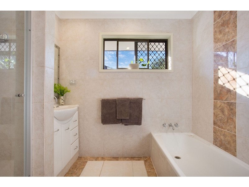 734 Nerang Broadbeach Road, Carrara QLD 4211