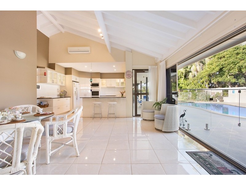 734 Nerang Broadbeach Road, Carrara QLD 4211