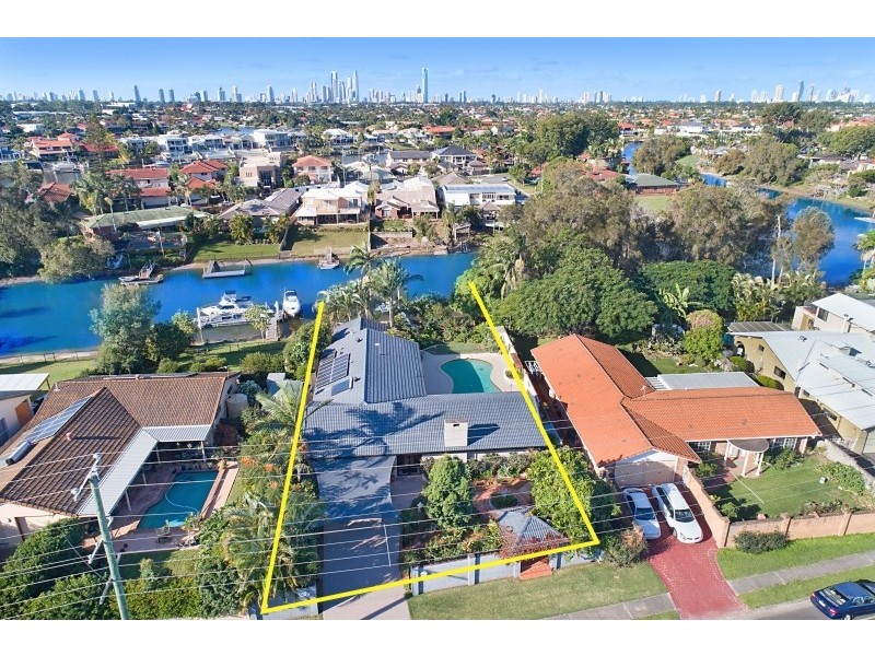 734 Nerang Broadbeach Road, Carrara QLD 4211