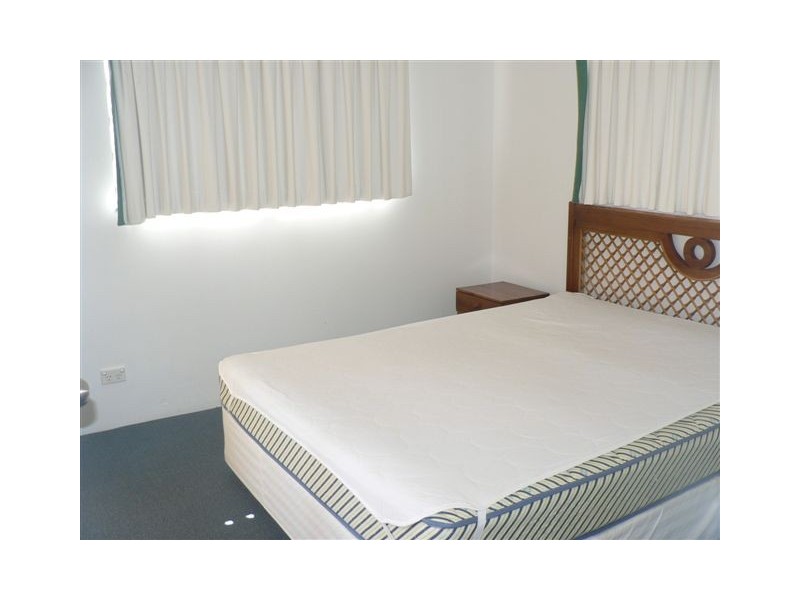 18/4-6 Queensland Avenue “Antigua Resort”, Broadbeach QLD 4218