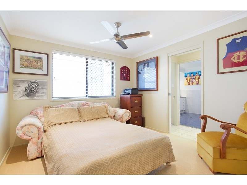 6 Alma Street, Broadbeach Waters QLD 4218