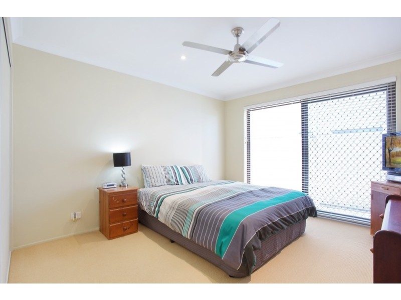 6 Alma Street, Broadbeach Waters QLD 4218