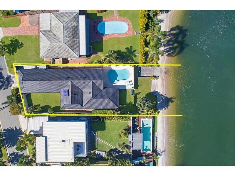 6 Alma Street, Broadbeach Waters QLD 4218