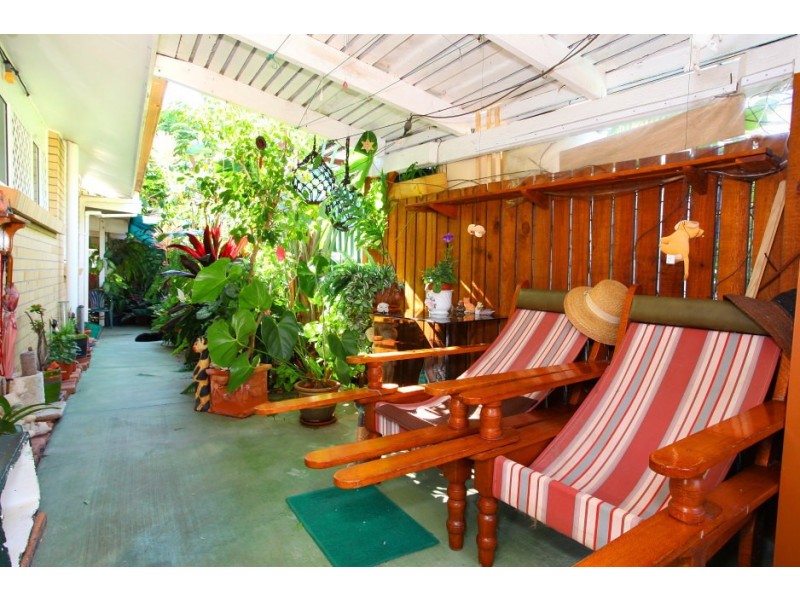 6 Pacific Boulevard, Broadbeach Waters QLD 4218