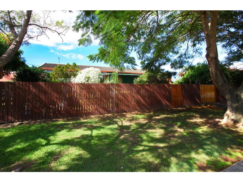 6 Pacific Boulevard, Broadbeach Waters QLD 4218