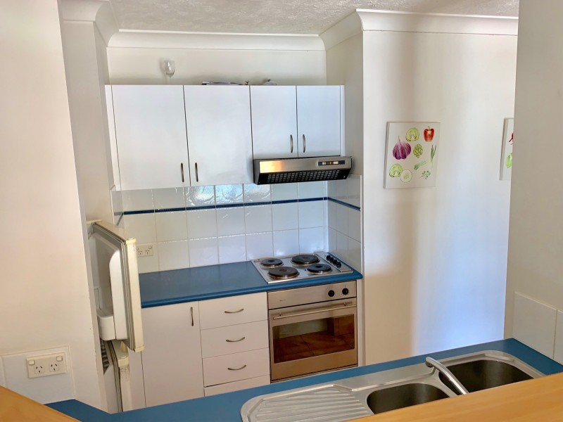 13/4-6 Queensland Ave “Antigua Resort”, Broadbeach QLD 4218