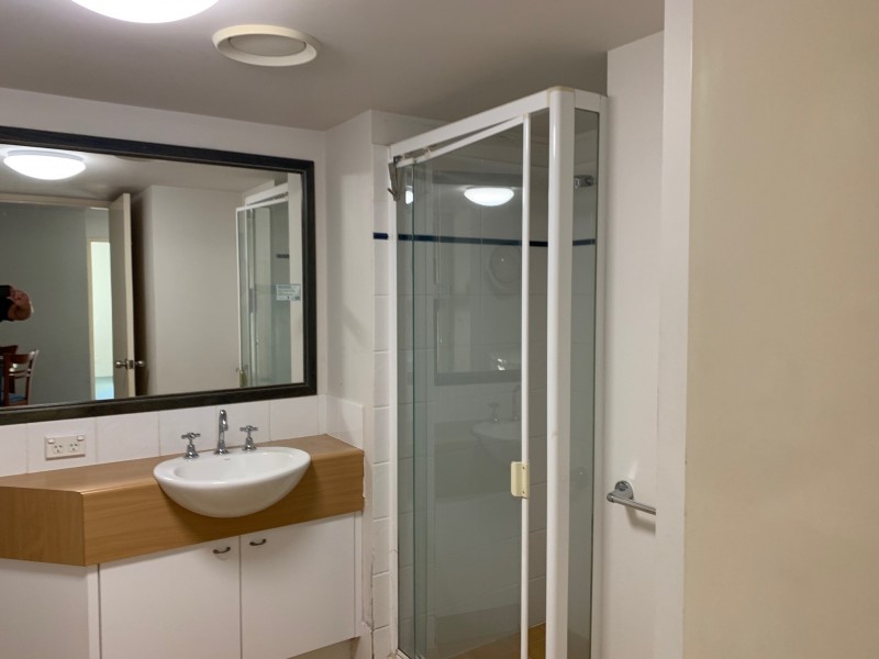 13/4-6 Queensland Ave “Antigua Resort”, Broadbeach QLD 4218