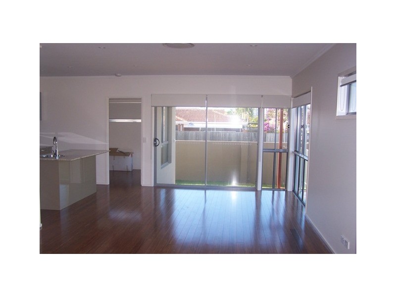 1/12 Nobby Pde, Miami QLD 4220