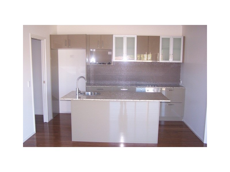 1/12 Nobby Pde, Miami QLD 4220