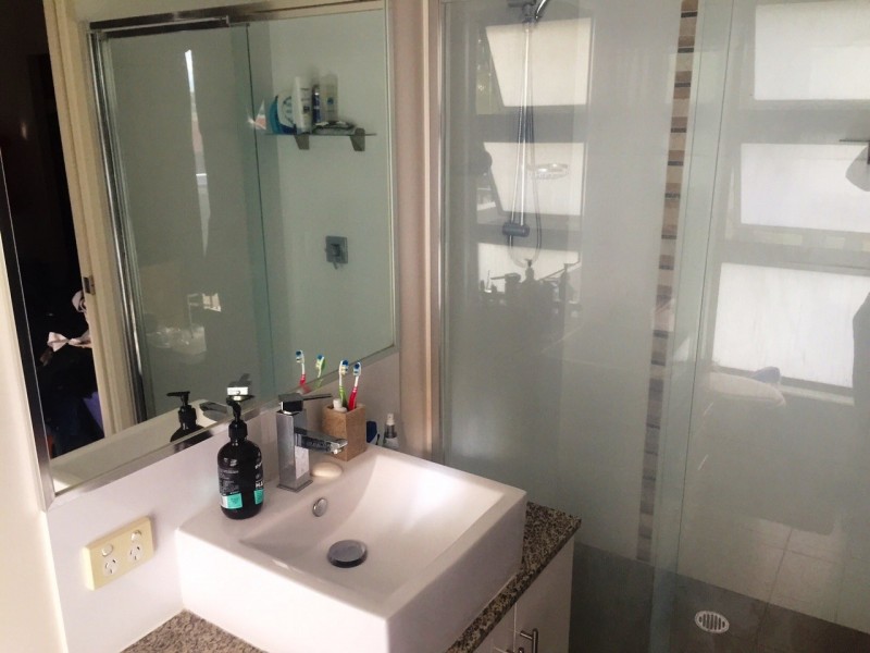 1/12 Nobby Pde, Miami QLD 4220