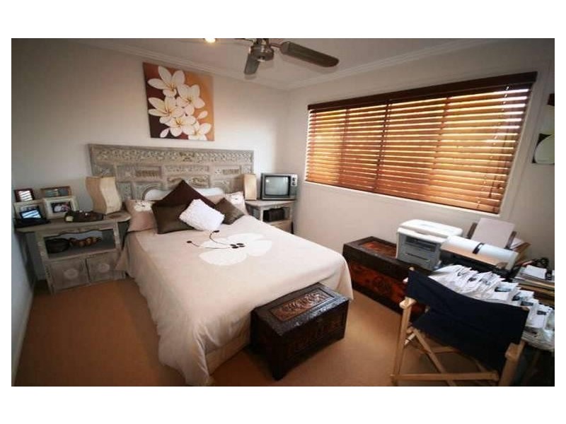 1/6 Second Avenue, Burleigh Heads QLD 4220