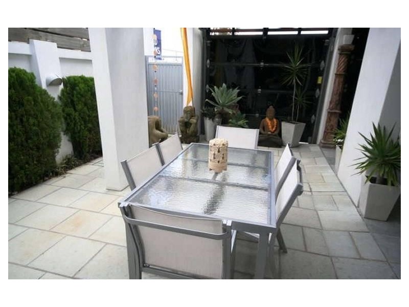 1/6 Second Avenue, Burleigh Heads QLD 4220