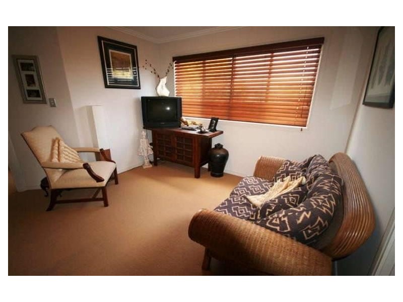 1/6 Second Avenue, Burleigh Heads QLD 4220