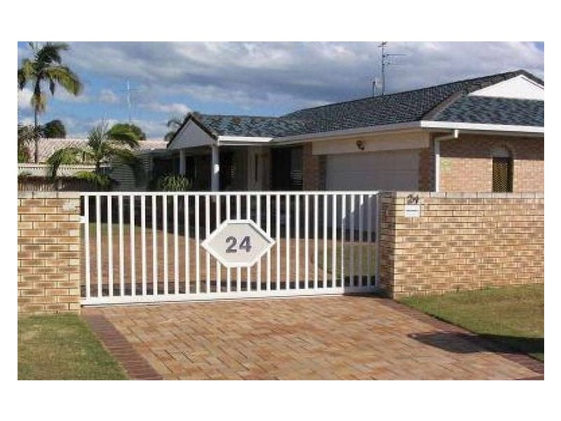24 Arcadia Drive, Mermaid Waters QLD 4218