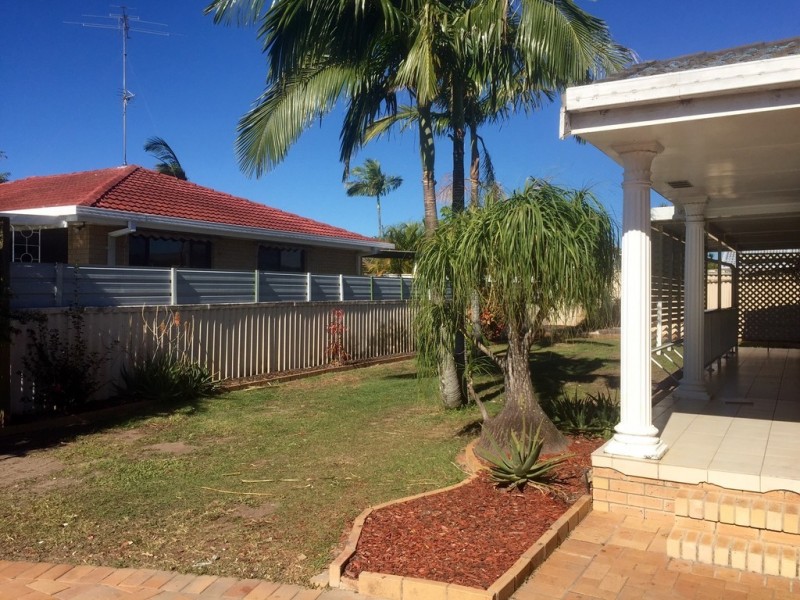 24 Arcadia Drive, Mermaid Waters QLD 4218