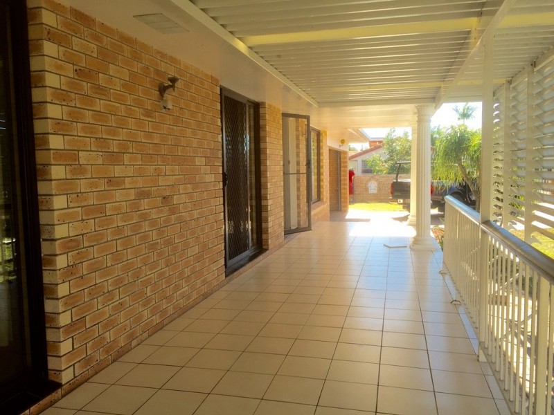 24 Arcadia Drive, Mermaid Waters QLD 4218