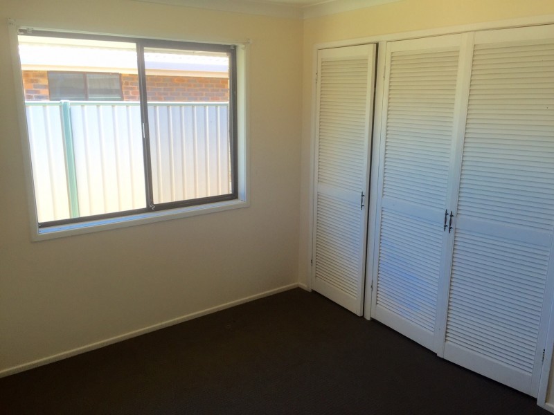 24 Arcadia Drive, Mermaid Waters QLD 4218