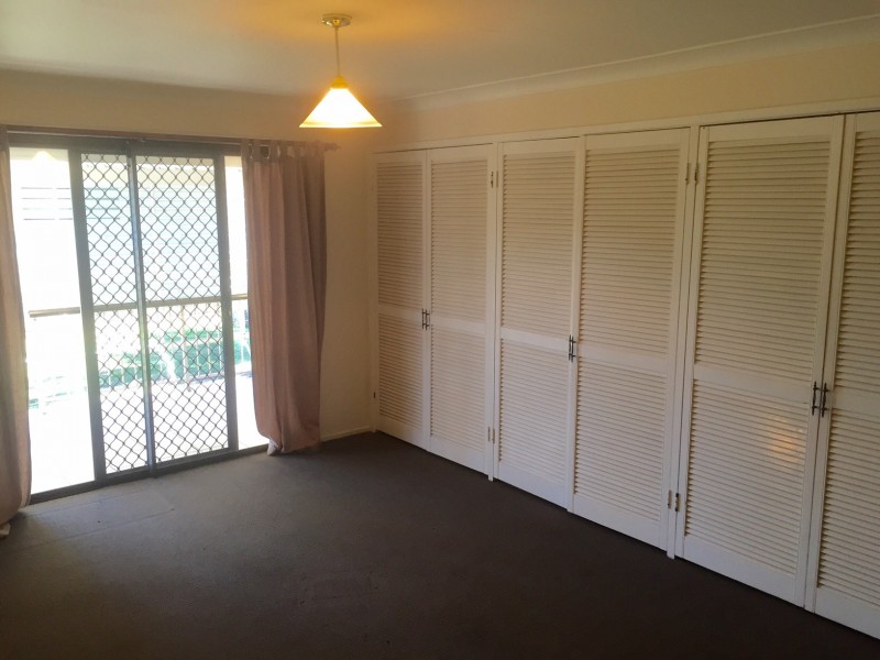 24 Arcadia Drive, Mermaid Waters QLD 4218