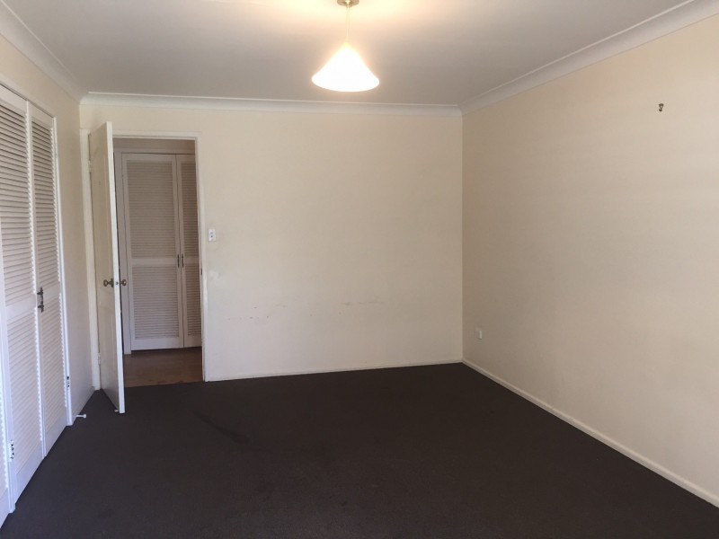 24 Arcadia Drive, Mermaid Waters QLD 4218