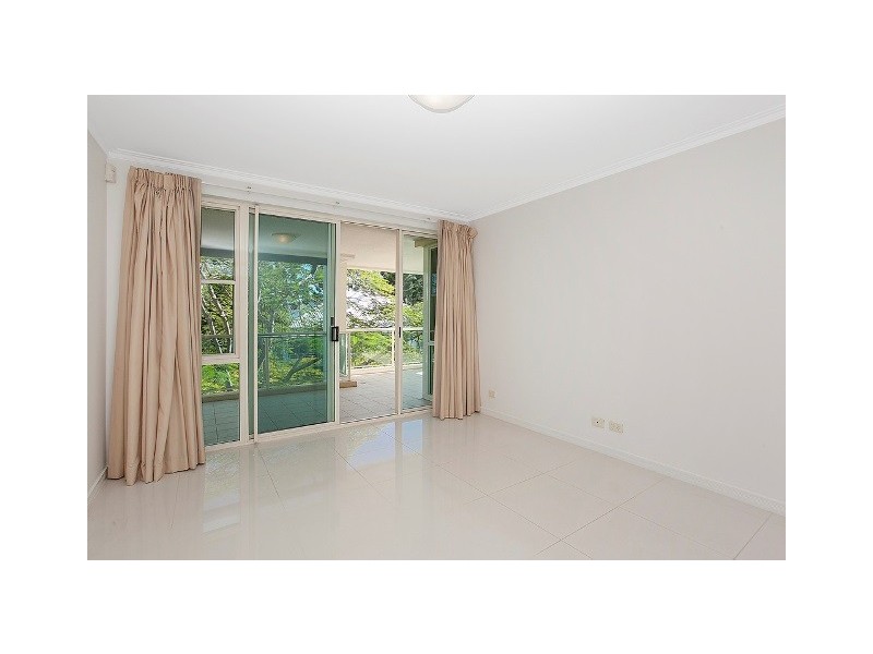 4125 Archer Hill, Benowa QLD 4217