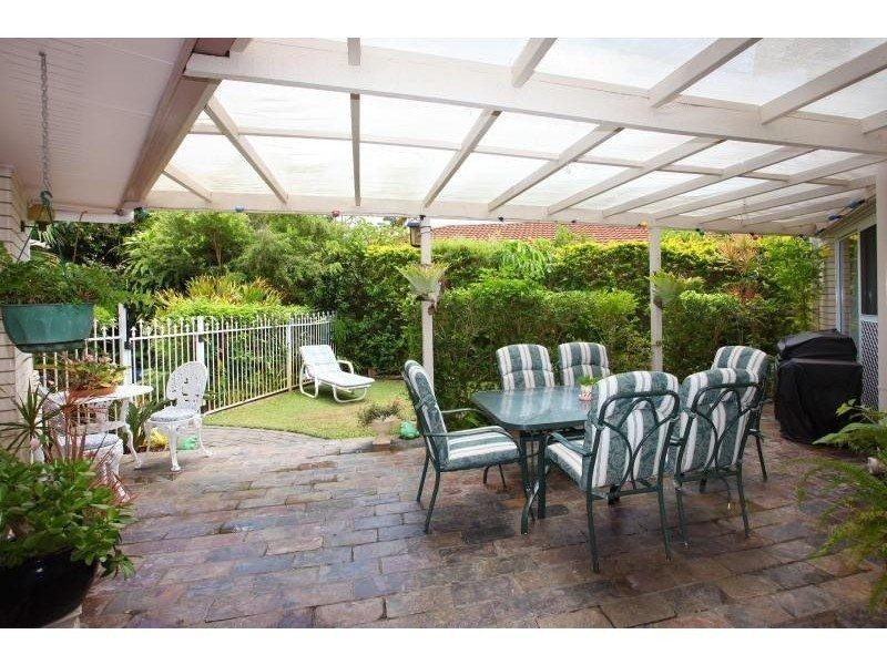 11 Compass Court, Mermaid Waters QLD 4218