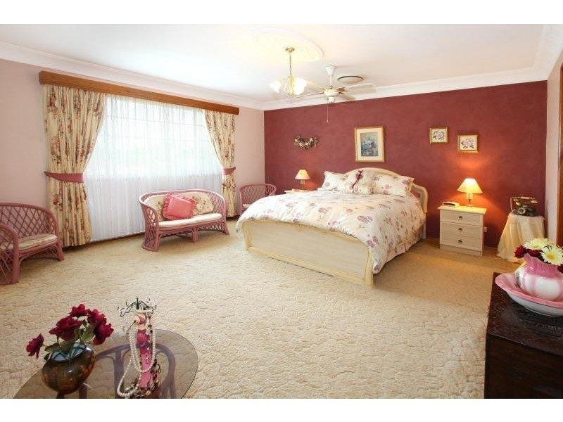 11 Compass Court, Mermaid Waters QLD 4218