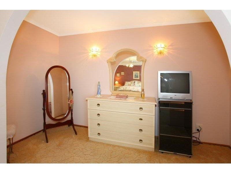 11 Compass Court, Mermaid Waters QLD 4218