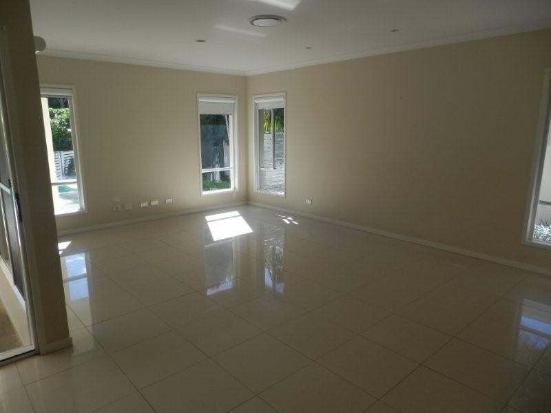 6010 The Boulevard, Royal Pines, Benowa QLD 4217