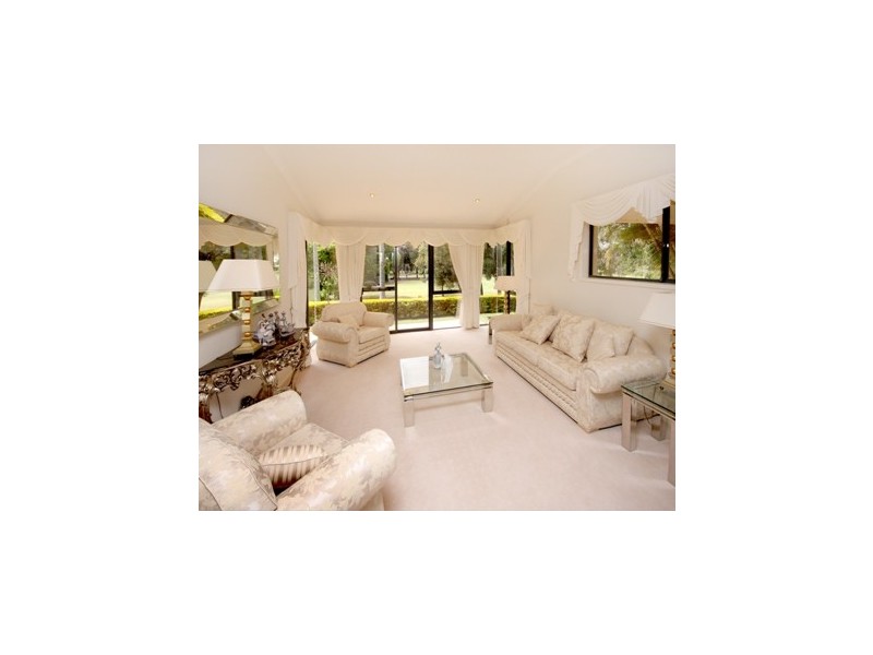 Villa 1 Bradford North, Rhode Island, Clear Island Waters QLD 4226