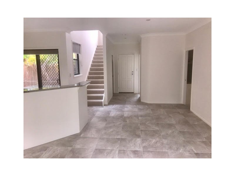 2/28 Blake Street, Southport QLD 4215