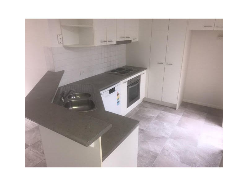 2/28 Blake Street, Southport QLD 4215