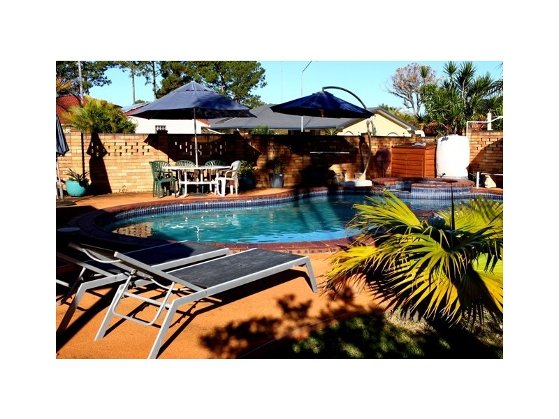 35 Lancelin Drive, Mermaid Waters QLD 4218