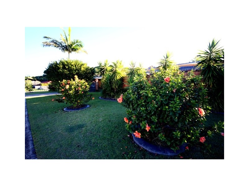 35 Lancelin Drive, Mermaid Waters QLD 4218