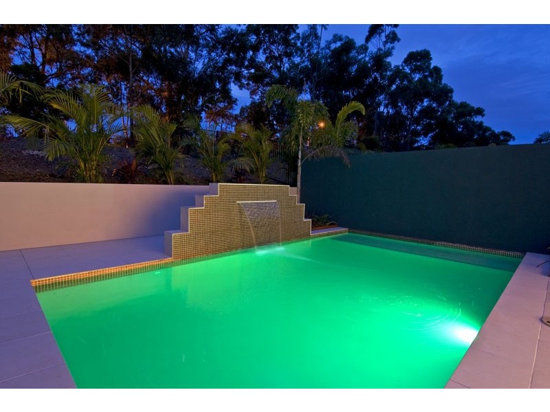 8006B Vista Drive, Benowa QLD 4217