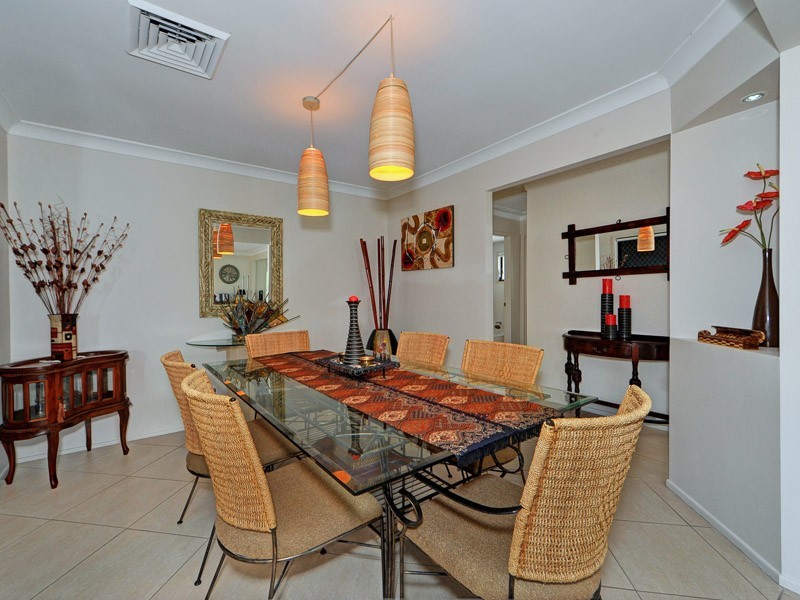 4 Helm Court, Mermaid Waters QLD 4218