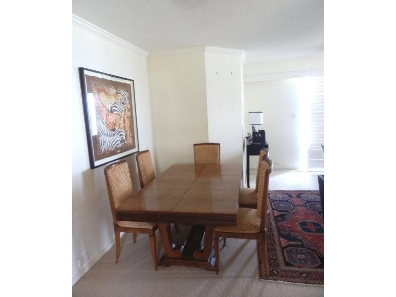 211/74 Old Burleigh Road, Surfers Paradise QLD 4217