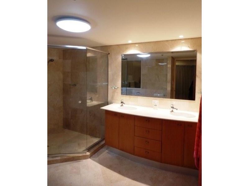 211/74 Old Burleigh Road, Surfers Paradise QLD 4217