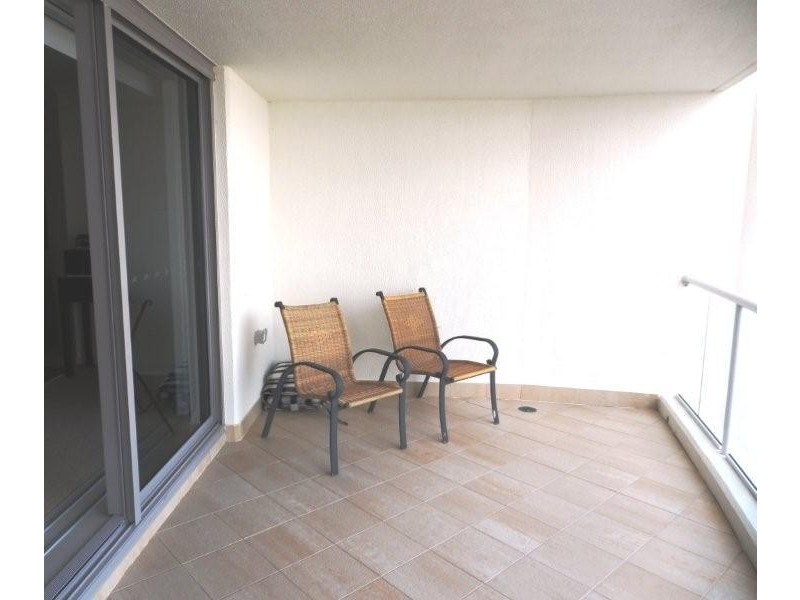 211/74 Old Burleigh Road, Surfers Paradise QLD 4217