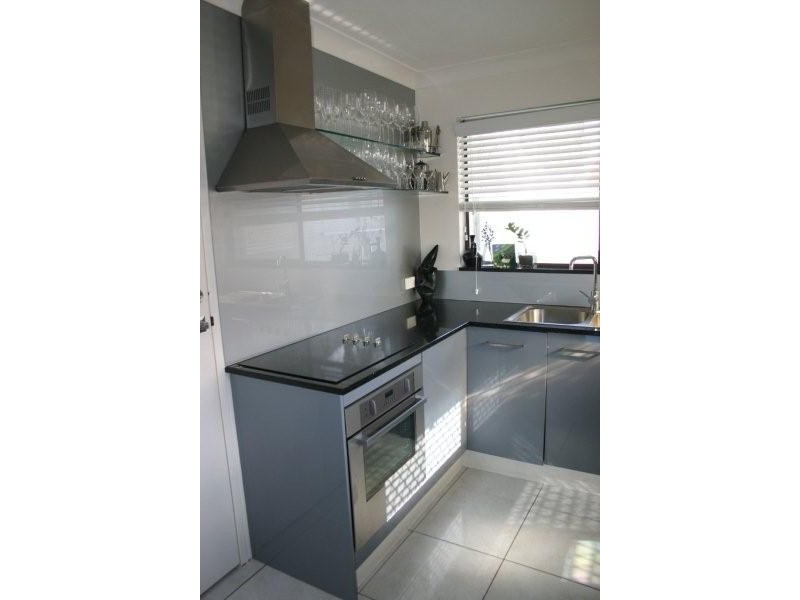 1/5 Aquila Court, Mermaid Waters QLD 4218