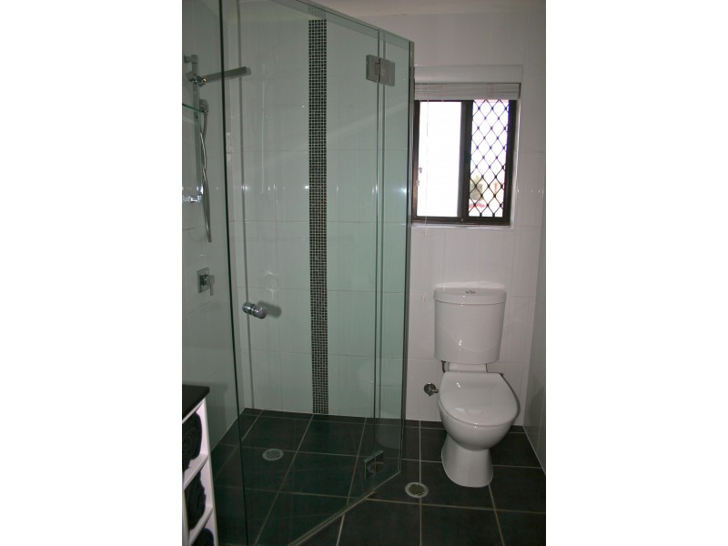 1/5 Aquila Court, Mermaid Waters QLD 4218