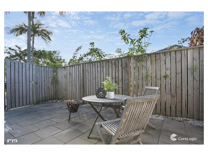 1/5 Aquila Court, Mermaid Waters QLD 4218