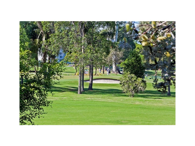 Villa 2 ‘Bristol Fry’ Rhode Island, Clear Island Waters QLD 4226