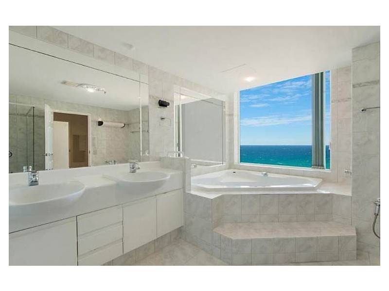 102/177 Old Burleigh Rd”Carmel By The Sea”, Broadbeach QLD 4218