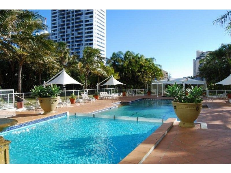 102/177 Old Burleigh Rd”Carmel By The Sea”, Broadbeach QLD 4218