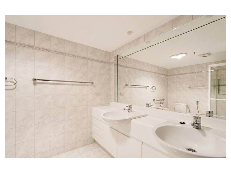 102/177 Old Burleigh Rd”Carmel By The Sea”, Broadbeach QLD 4218