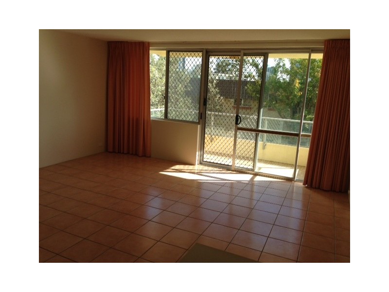 8/280 Hedges Avenue, Mermaid Beach QLD 4218